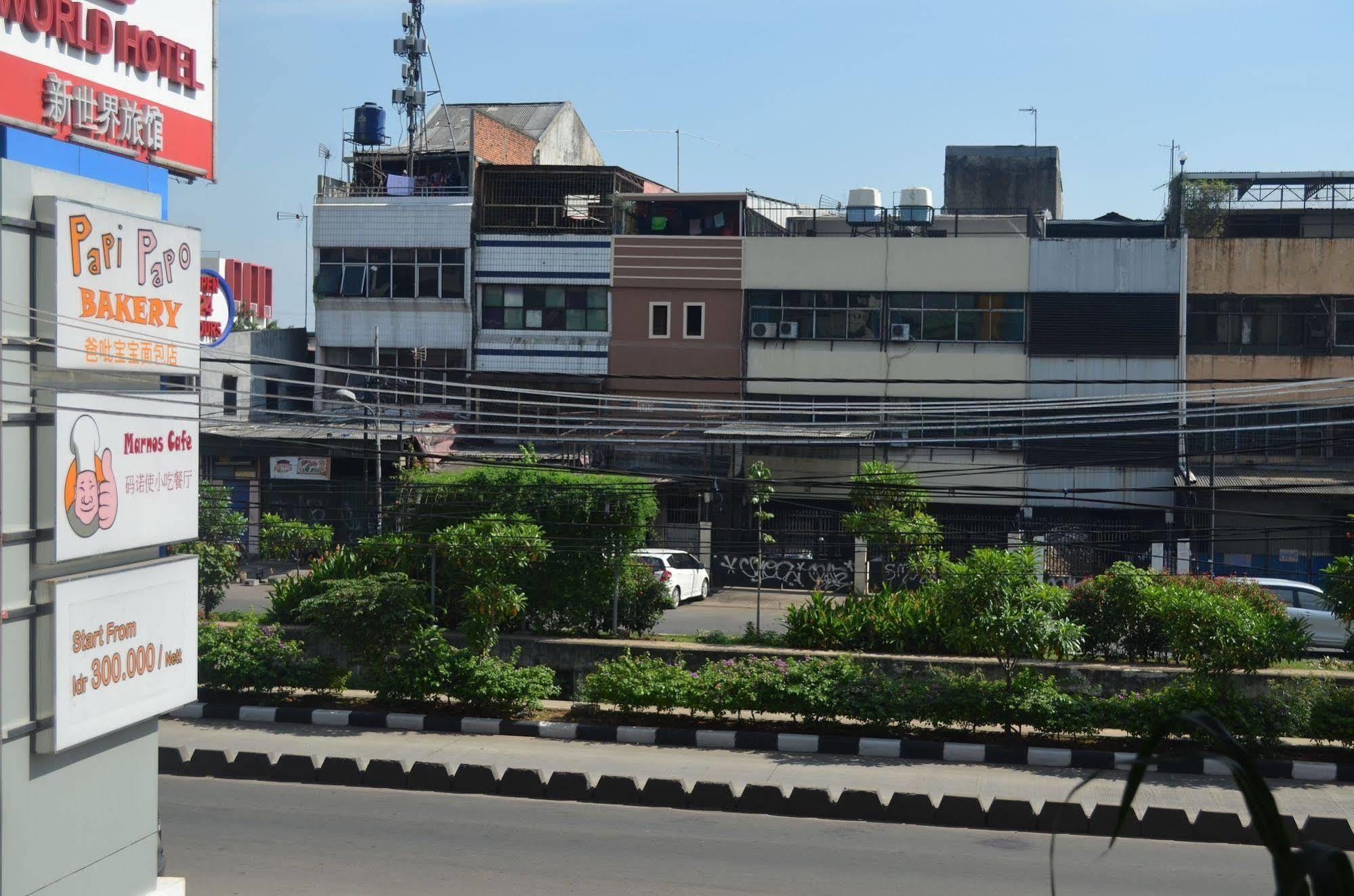 World Hotel Jakarta - Bandengan Exterior photo